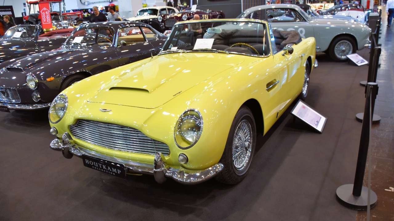Aston Martin DB5 Volante 1965