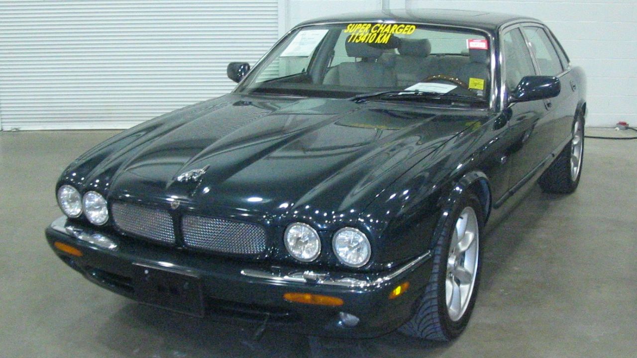2002 Jaguar XJR
