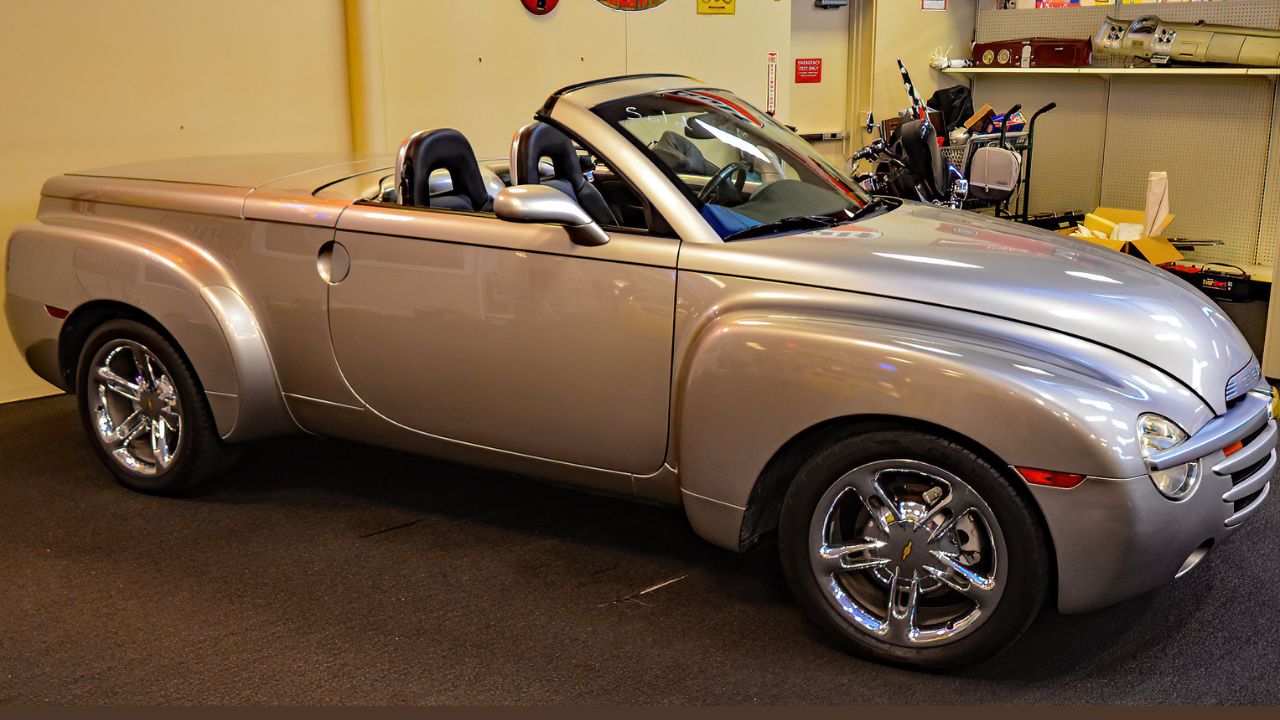 2003 Chevrolet SSR convertible truck