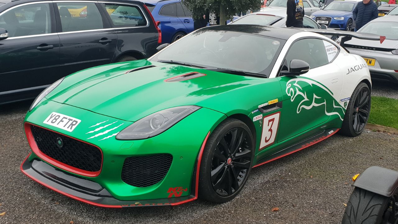 2014 Jaguar F-Type R