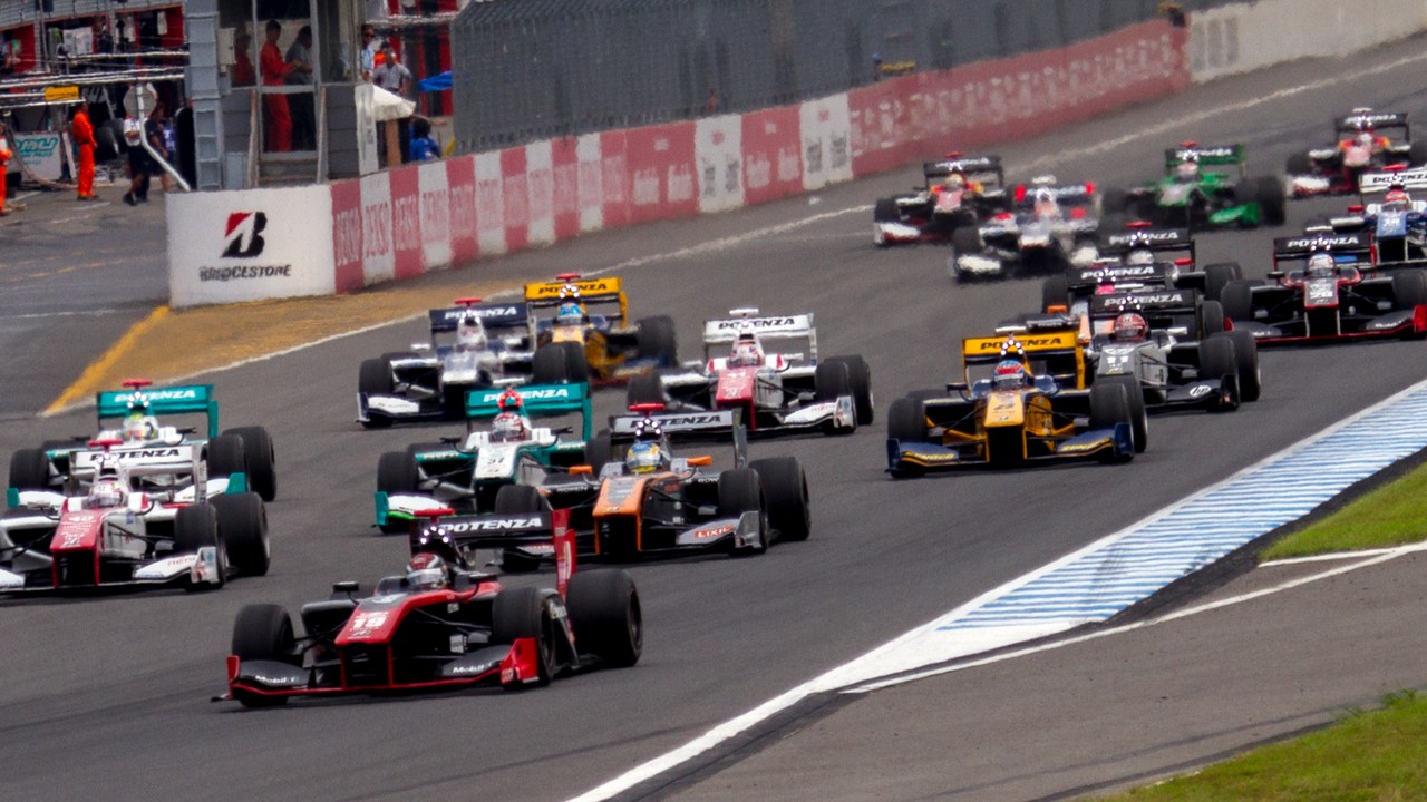 Why do some races use rolling starts instead of standing?