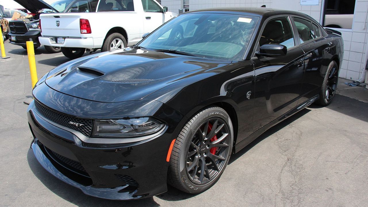 2015 Dodge Charger SRT Hellcat (21607570552)