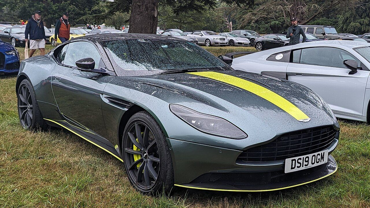 Aston Martin DB11 AMR