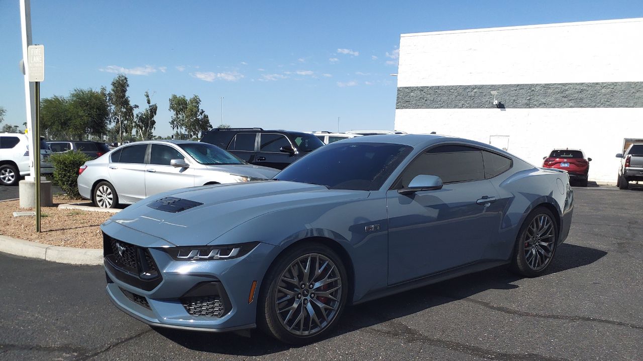 24 Ford Mustang GT Premium