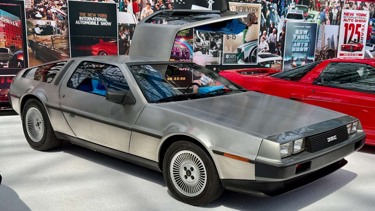 1981 DeLorean DMC-12