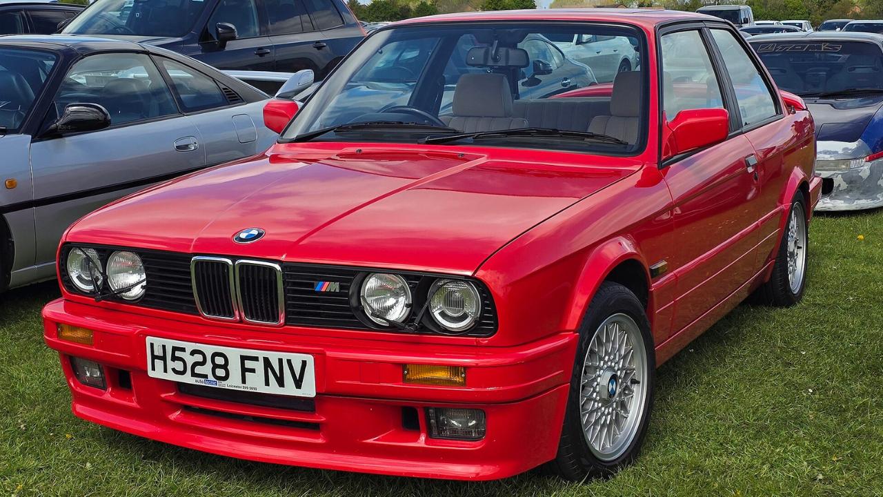 1991 BMW 325i (E36)