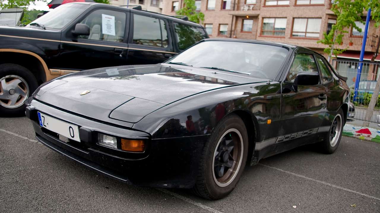 Porsche 944 1982