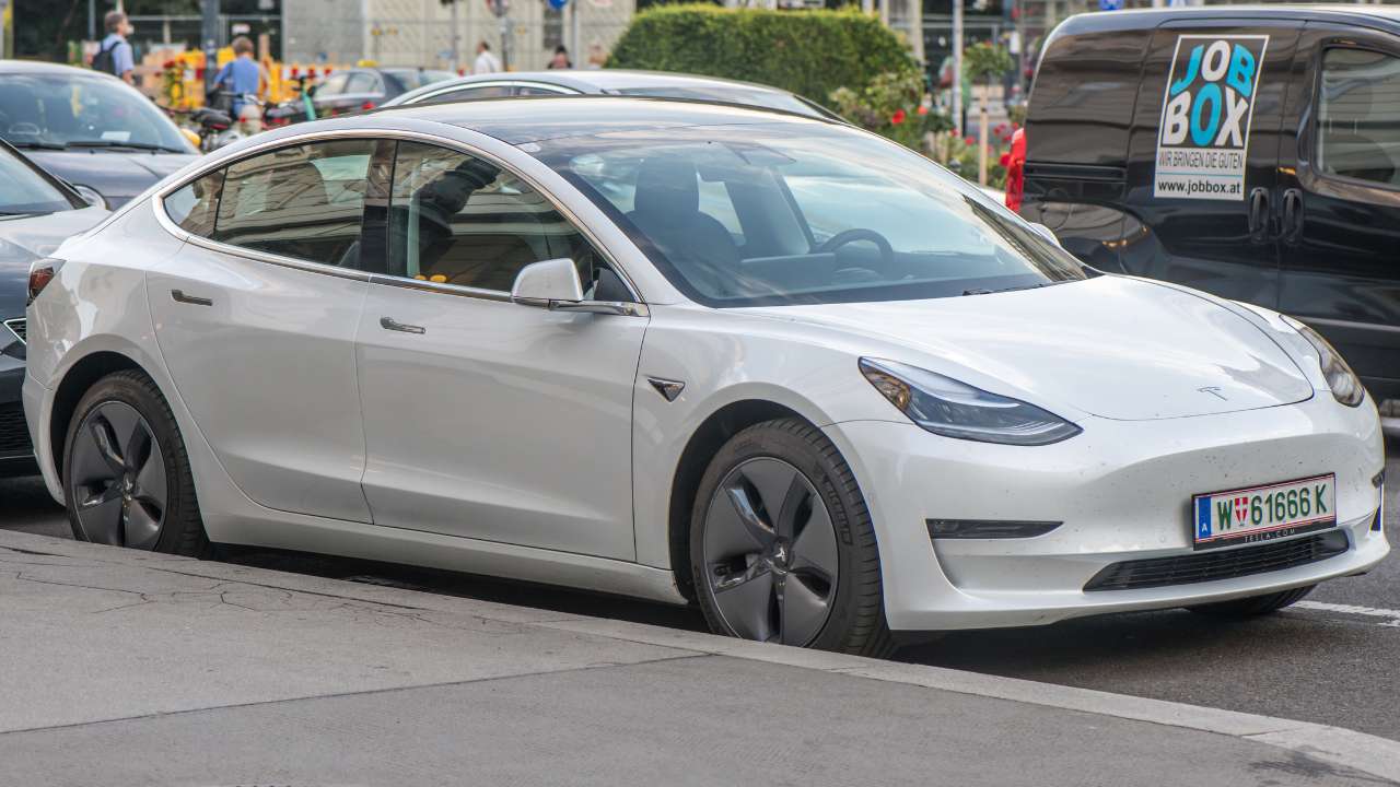 Tesla Model 3 2020