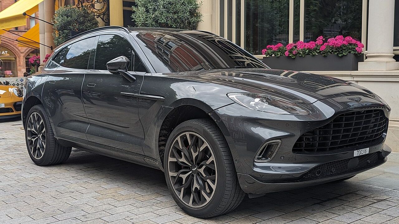 Aston Martin DBX