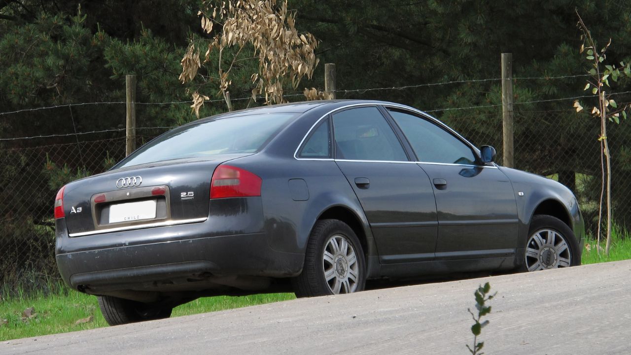 Audi A6 2.8 Quattro 1998 (16406183355)