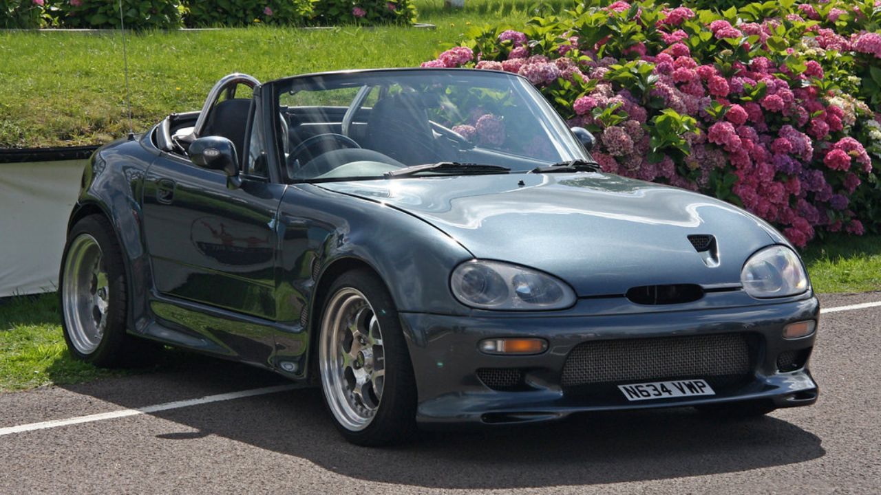 Big little car Suzuki Cappuccino
