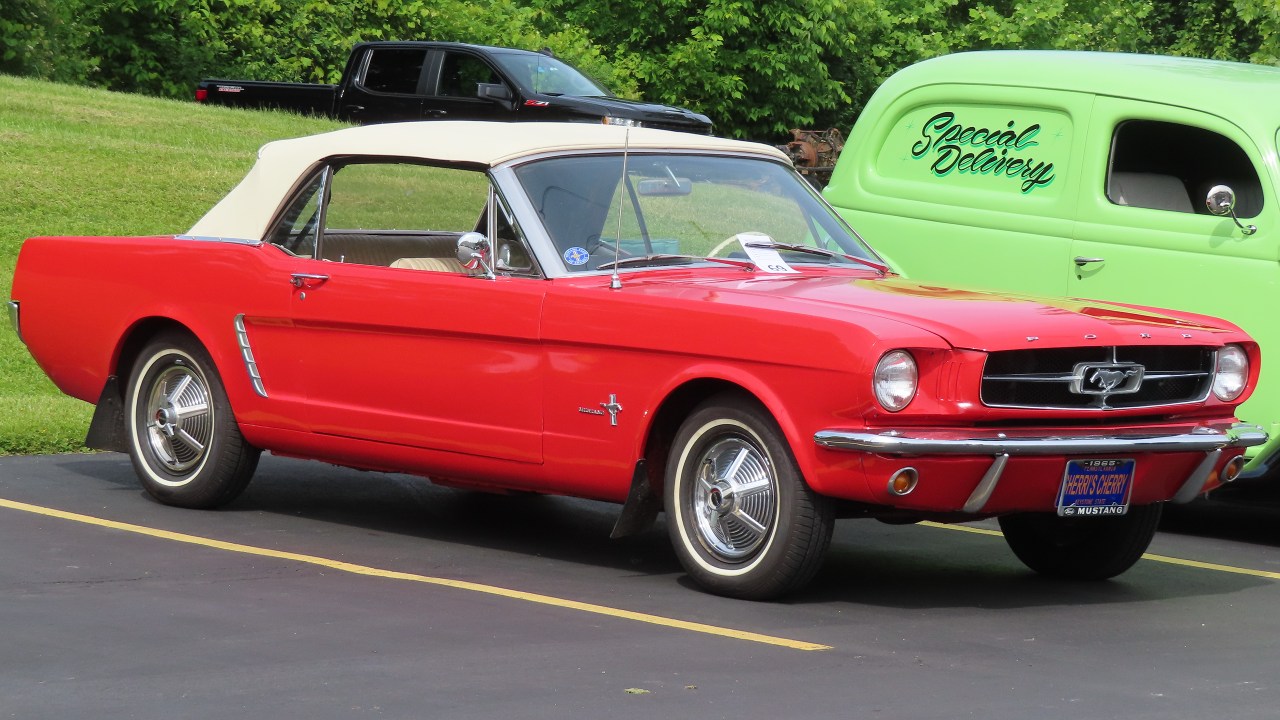 20 classic convertibles that still turn heads