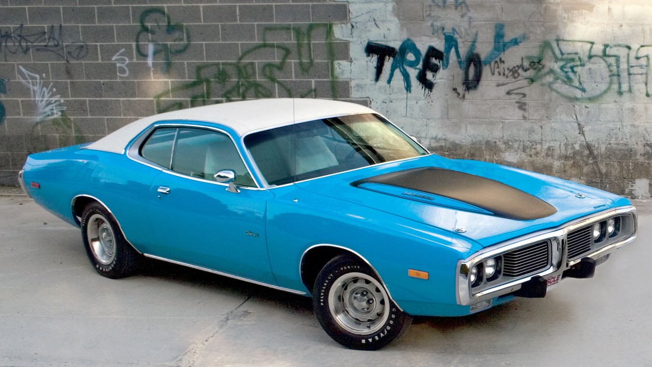 Dodge Charger (Hemi badges)