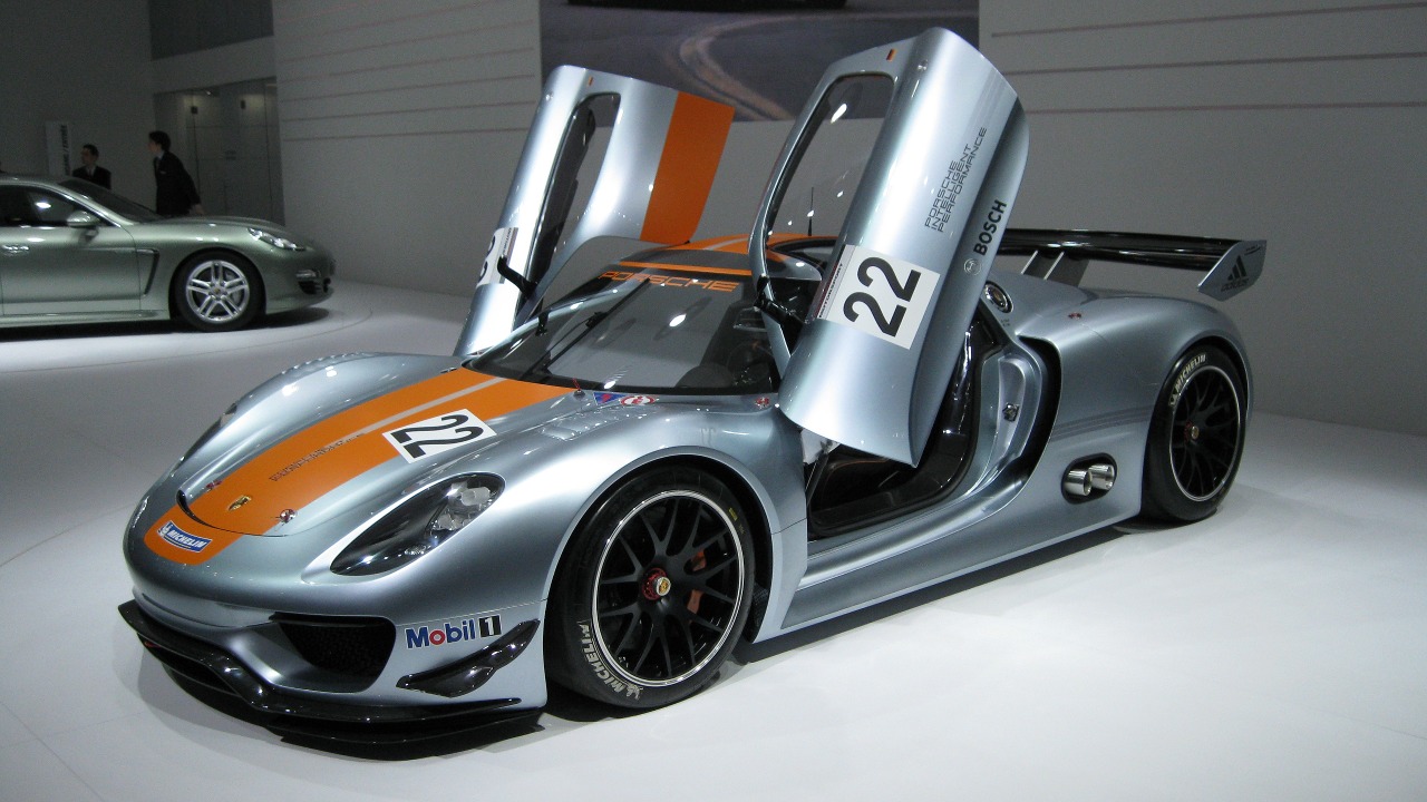 Porsche 918 RSR