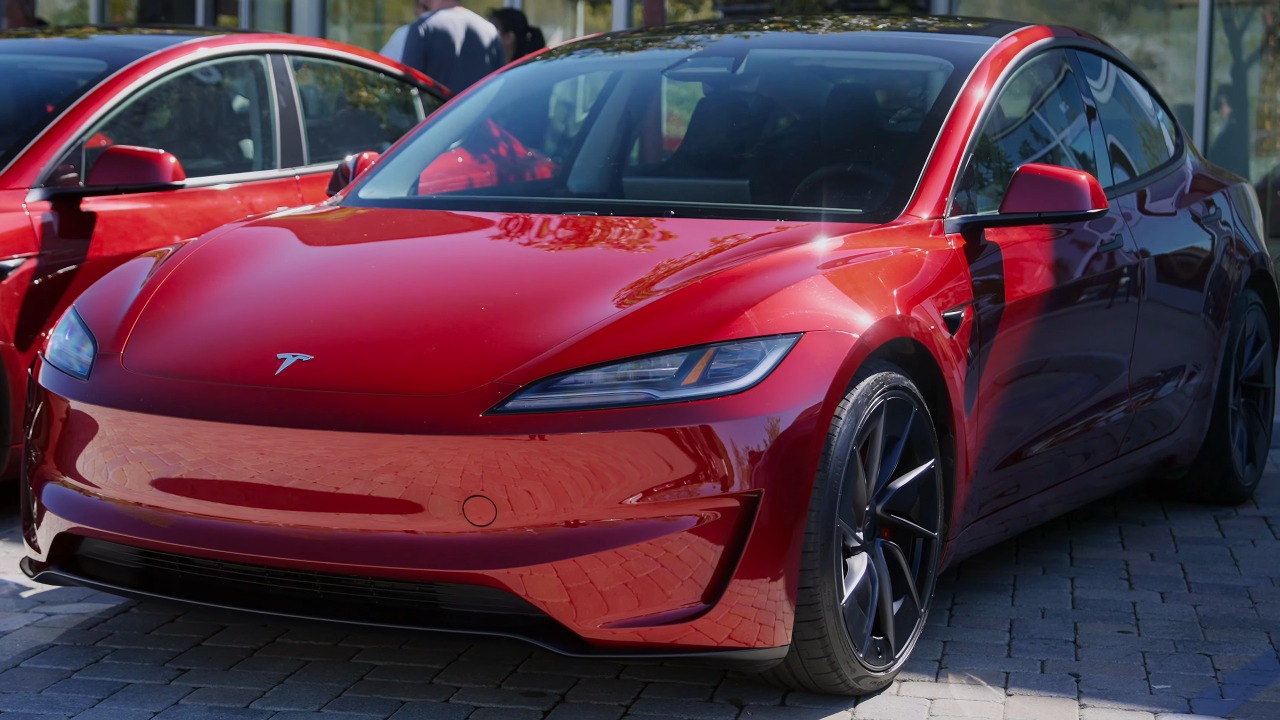 10 Sports cars that look slow but are shockingly quick