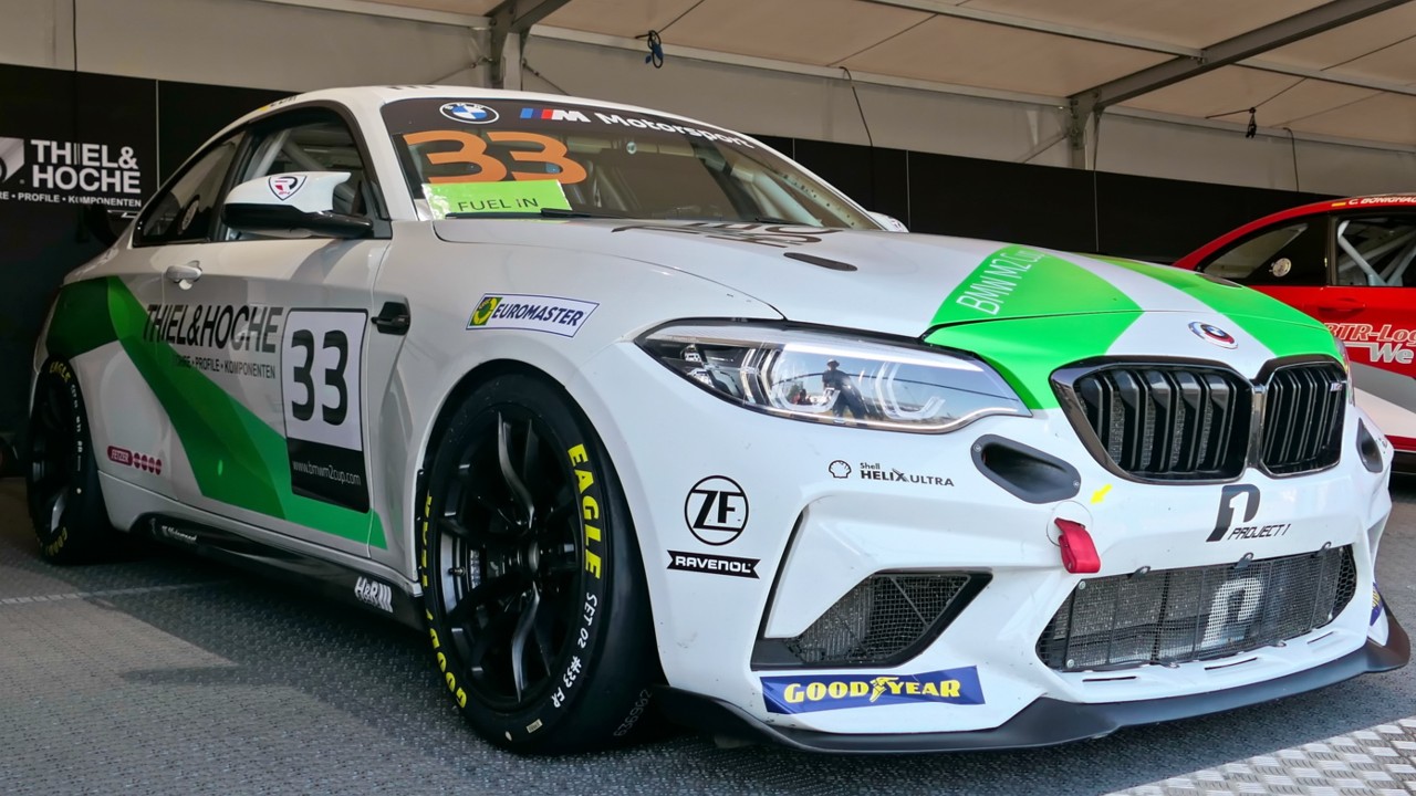 BMW M2 CS Racing