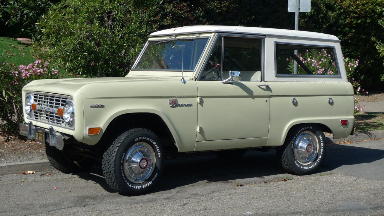 Ford Bronco (First Generation)