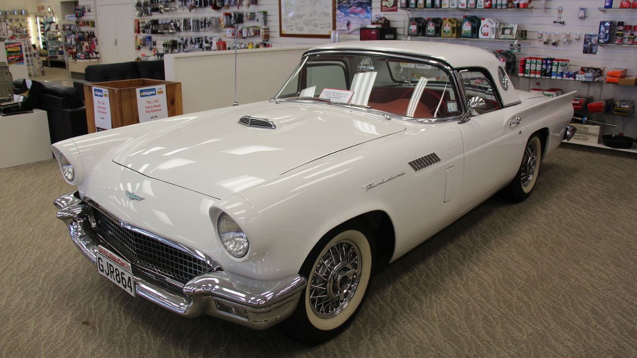 Ford Thunderbird 1955 Side