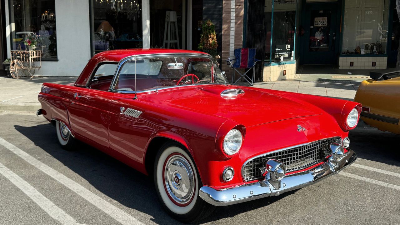 1955 Ford Thunderbird