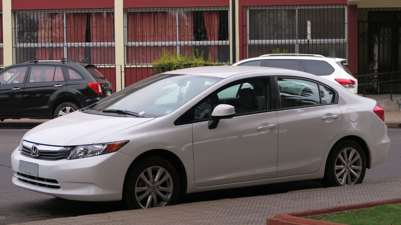Honda Civic 1.8 LX 2013 (27034077571)