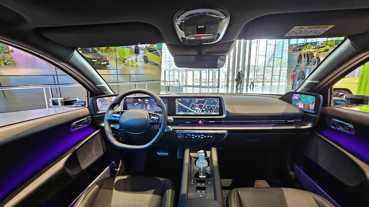 Hyundai Ioniq 6 interior 