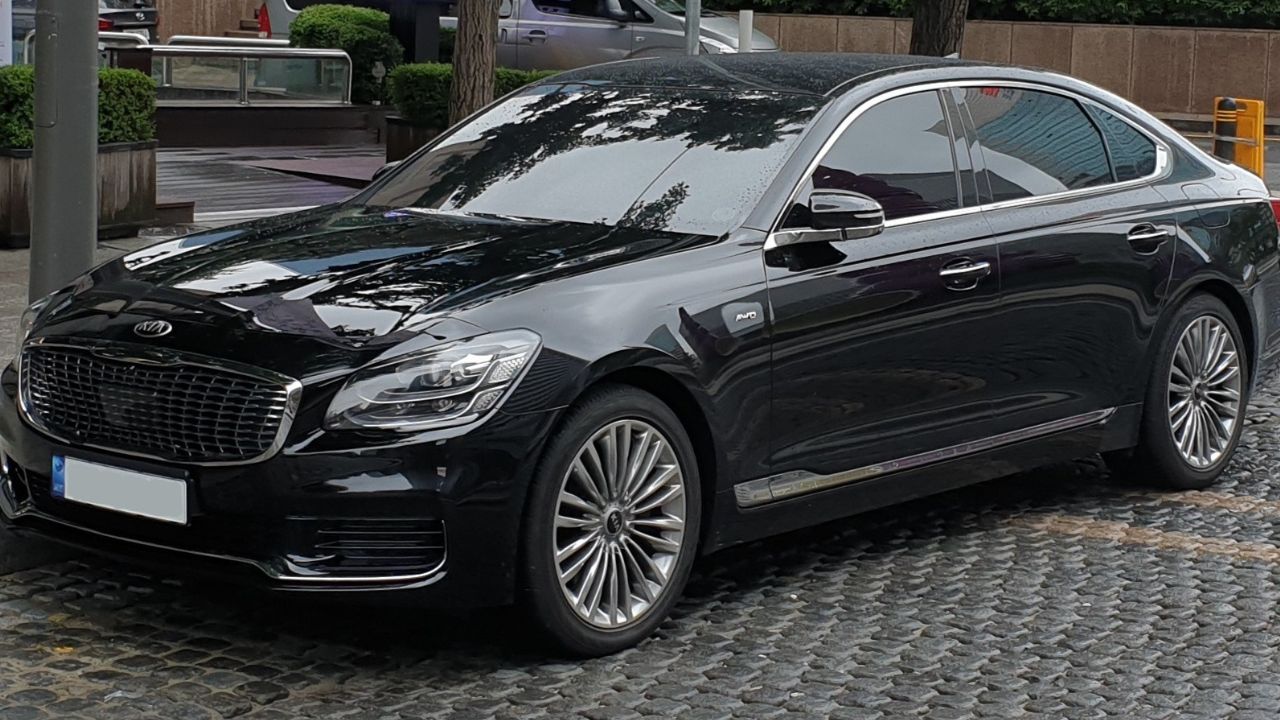 Kia K9 (K900) (RJ) sedan in black