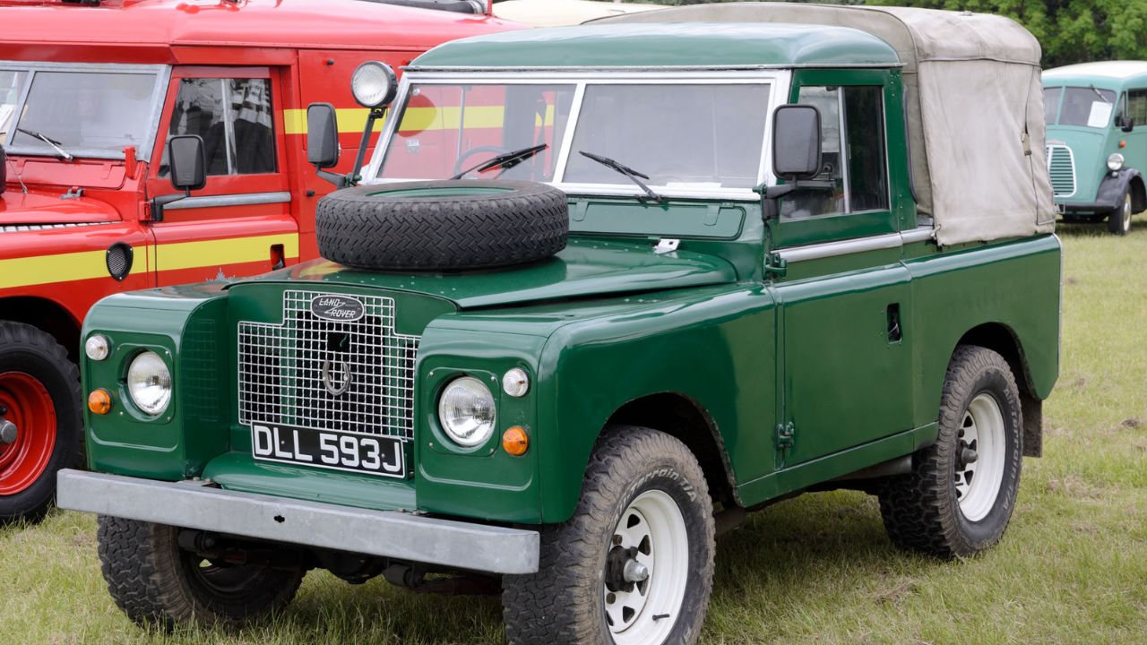 Land Rover Series IIA 2-Door Pickup (1971)