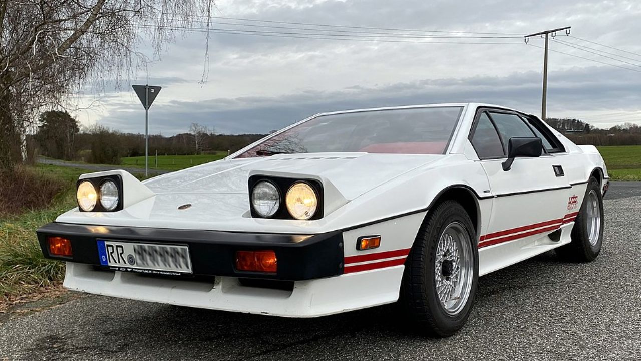 Lotus esprit turbo front low