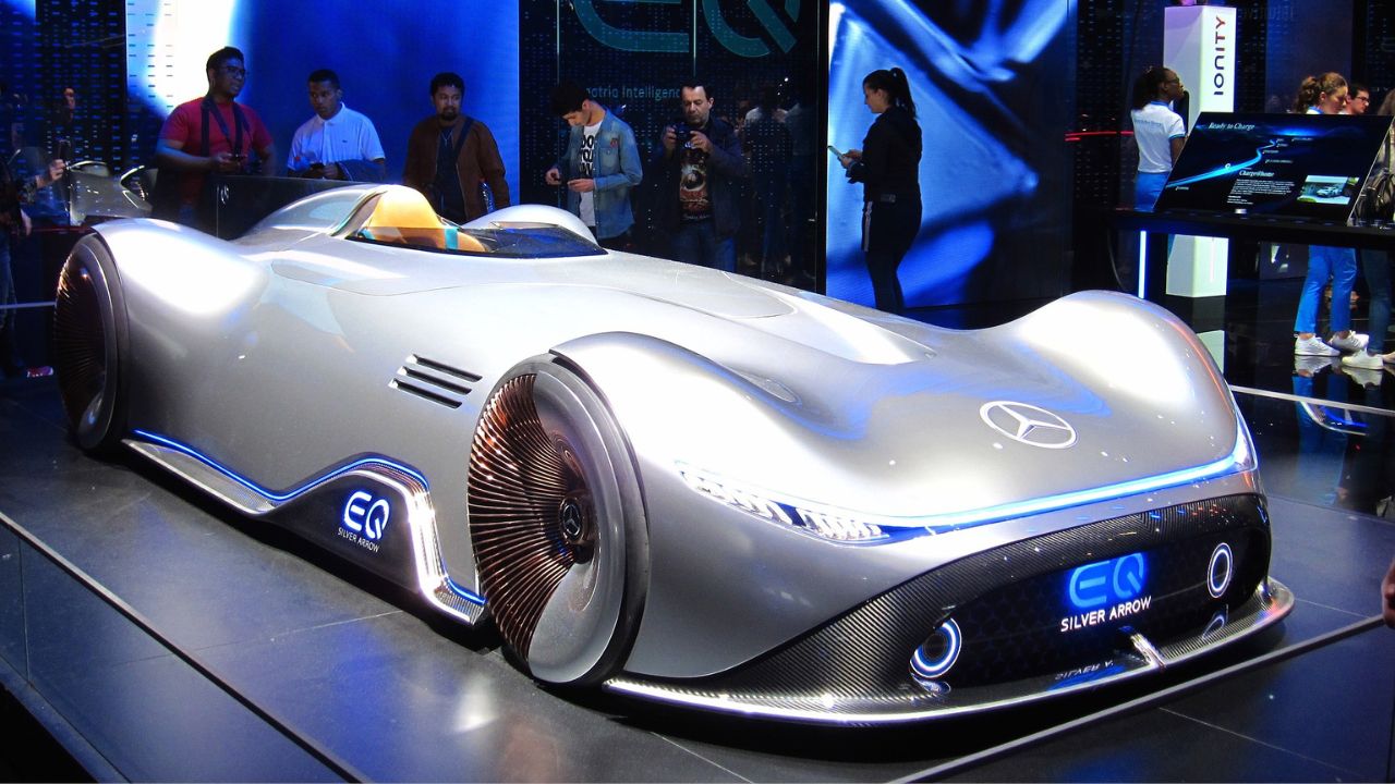 Mercedes-Benz Vision EQ Silver Arrow