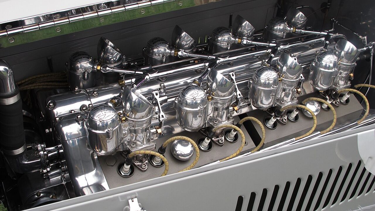 Miller straight-8 racing engine