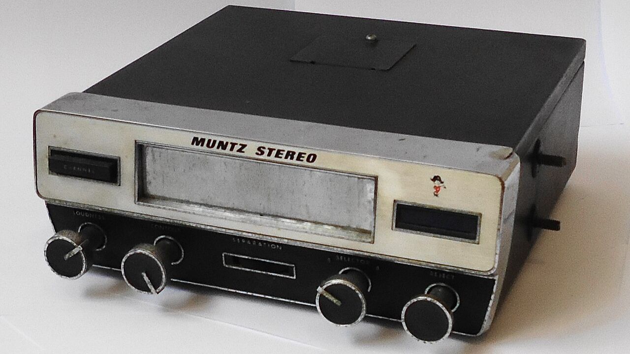 Muntz Stereo-Pak player for 8-track magnetic tapes
