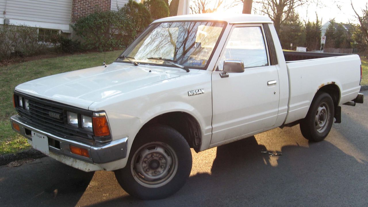 Nissan 720