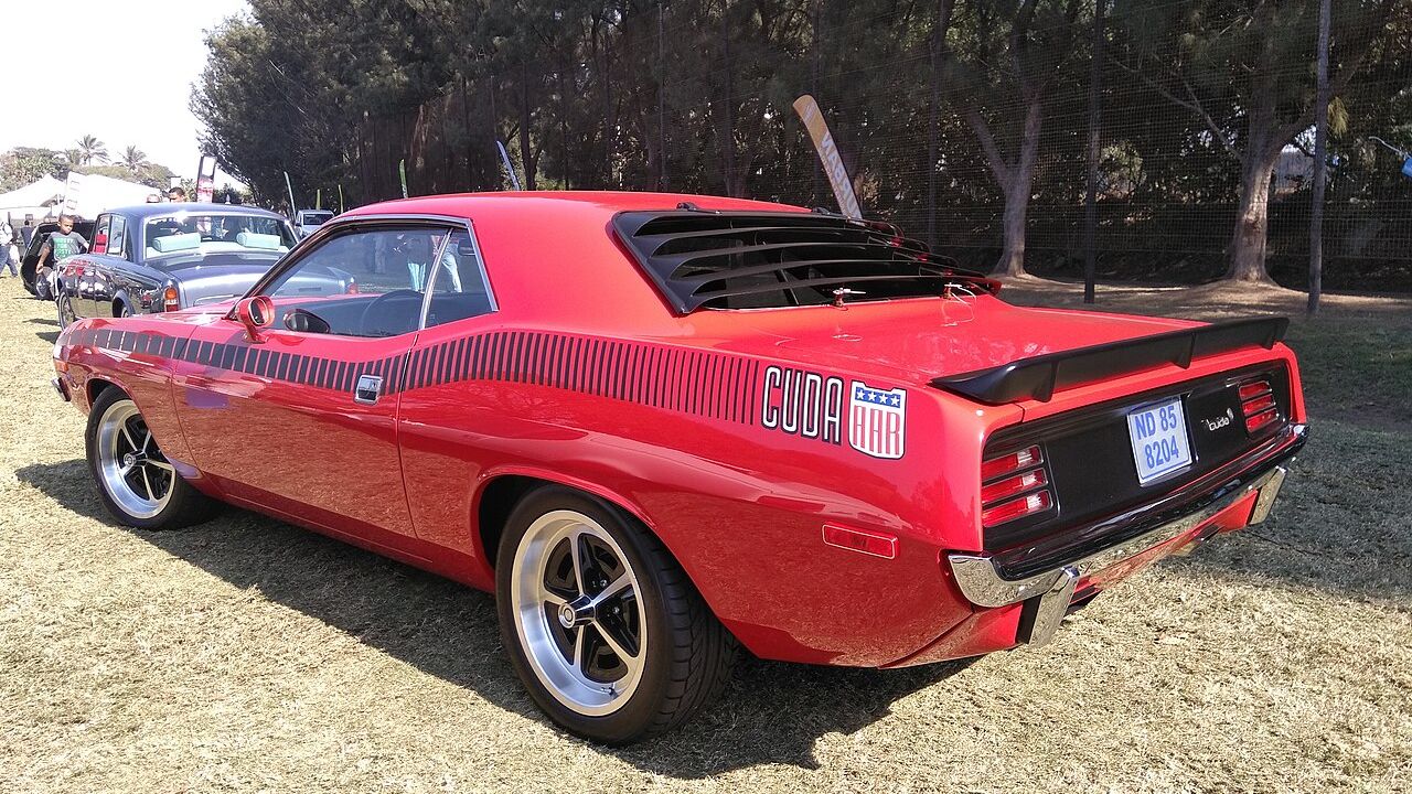 Muscle cars with window louvers: Business up front, party out back