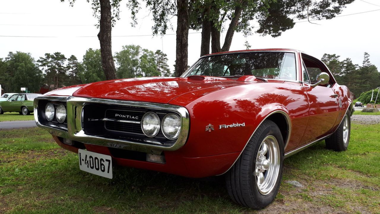 The ’67 Firebird 400 didn’t play second to the Camaro
