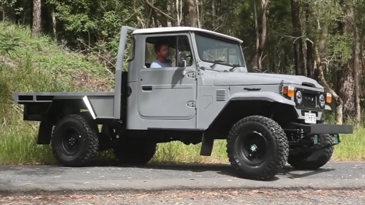 Toyota Land Cruiser FJ40 EV conversion