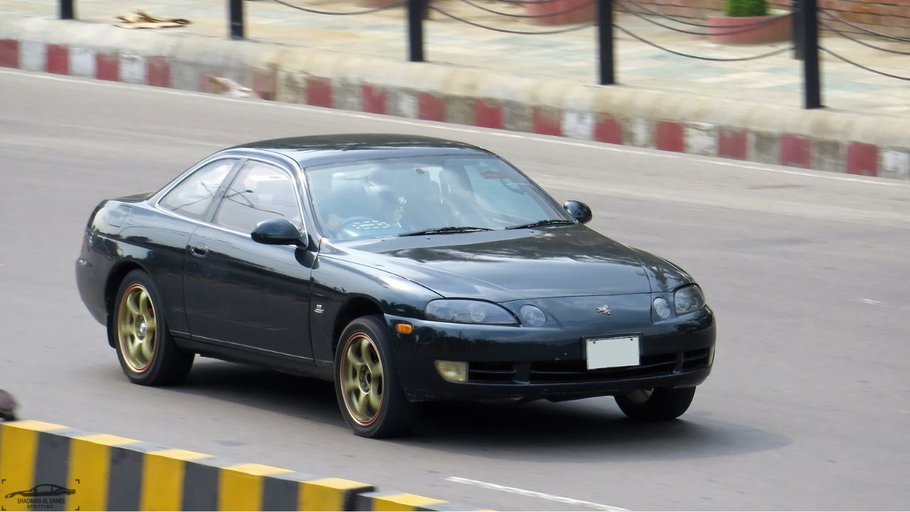 Toyota Soarer Z30, Bangladesh. (34620422283)