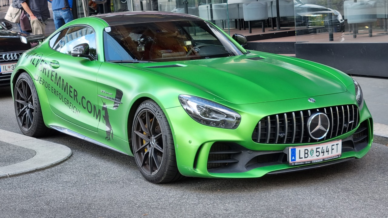 Mercedes-AMG GT R