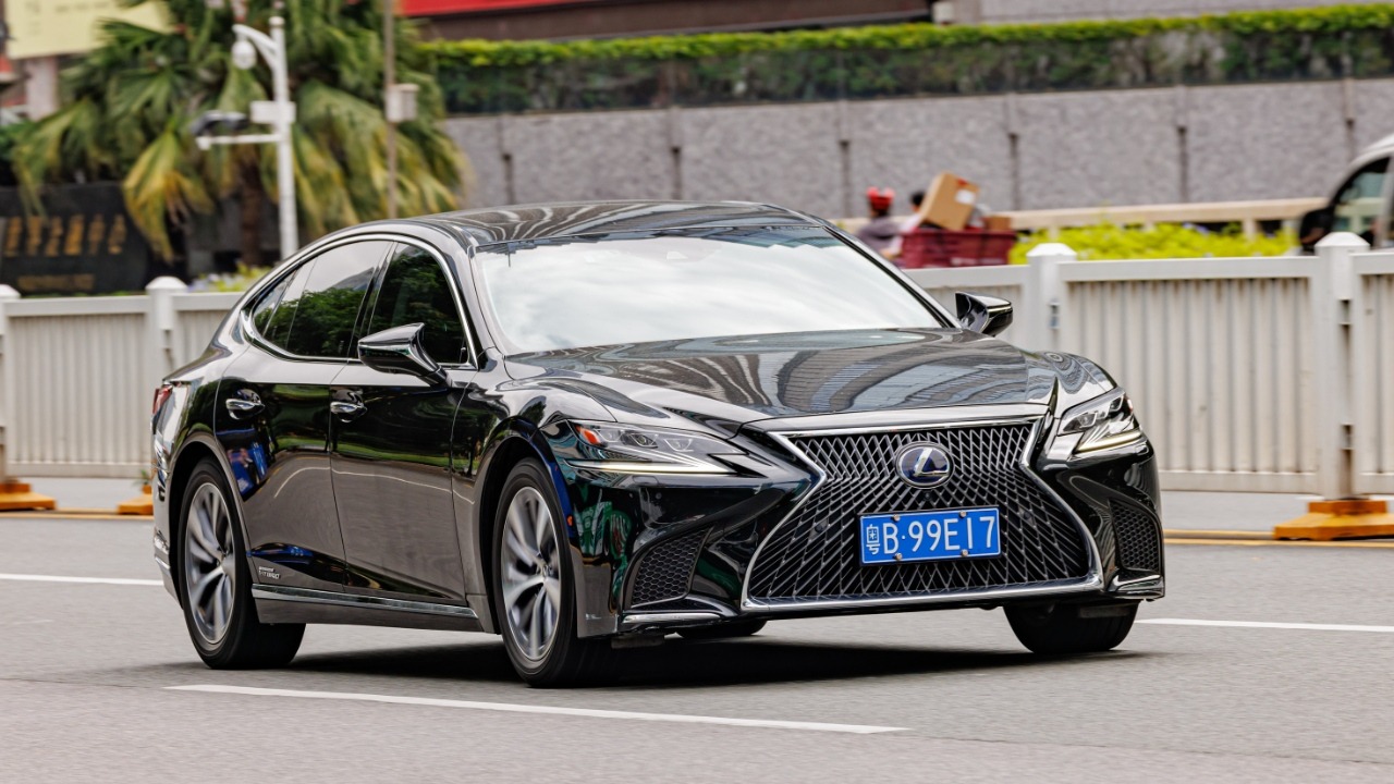 How hybrid V8s are changing the performance game