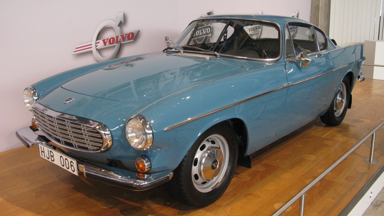 10 underrated classic cars from the 1960s