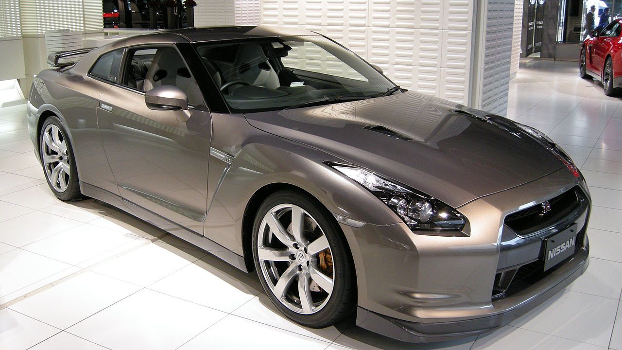 Nissan GT-R