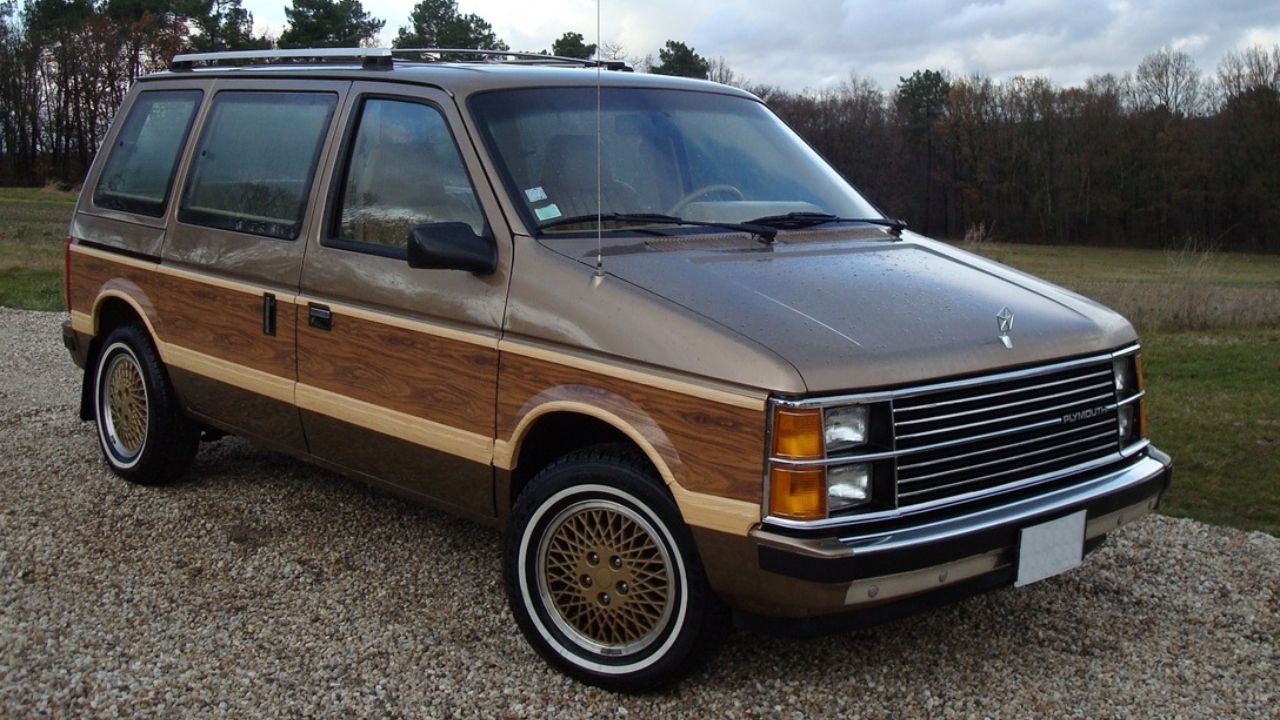 1985 Voyager LE