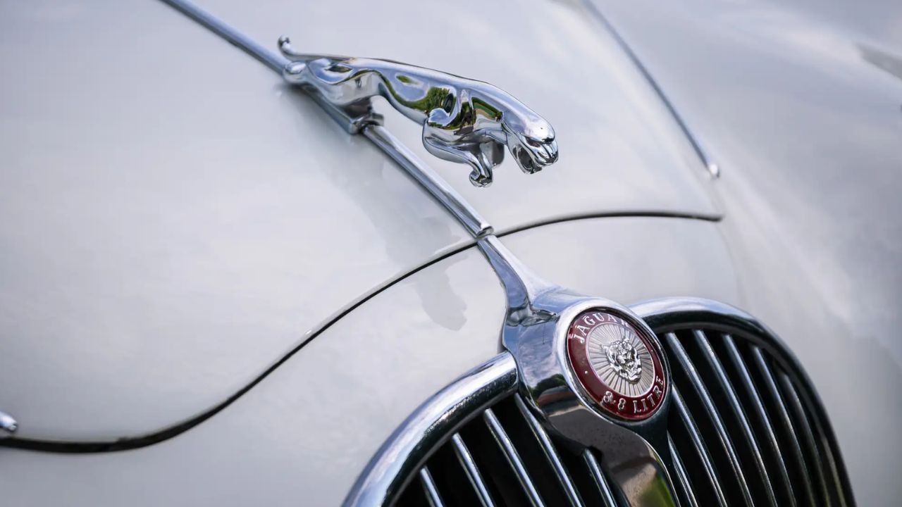 1961 Jaguar Mk2 3.8 Saloon in photos