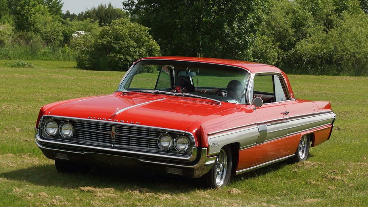 1962 Oldsmobile Starfire