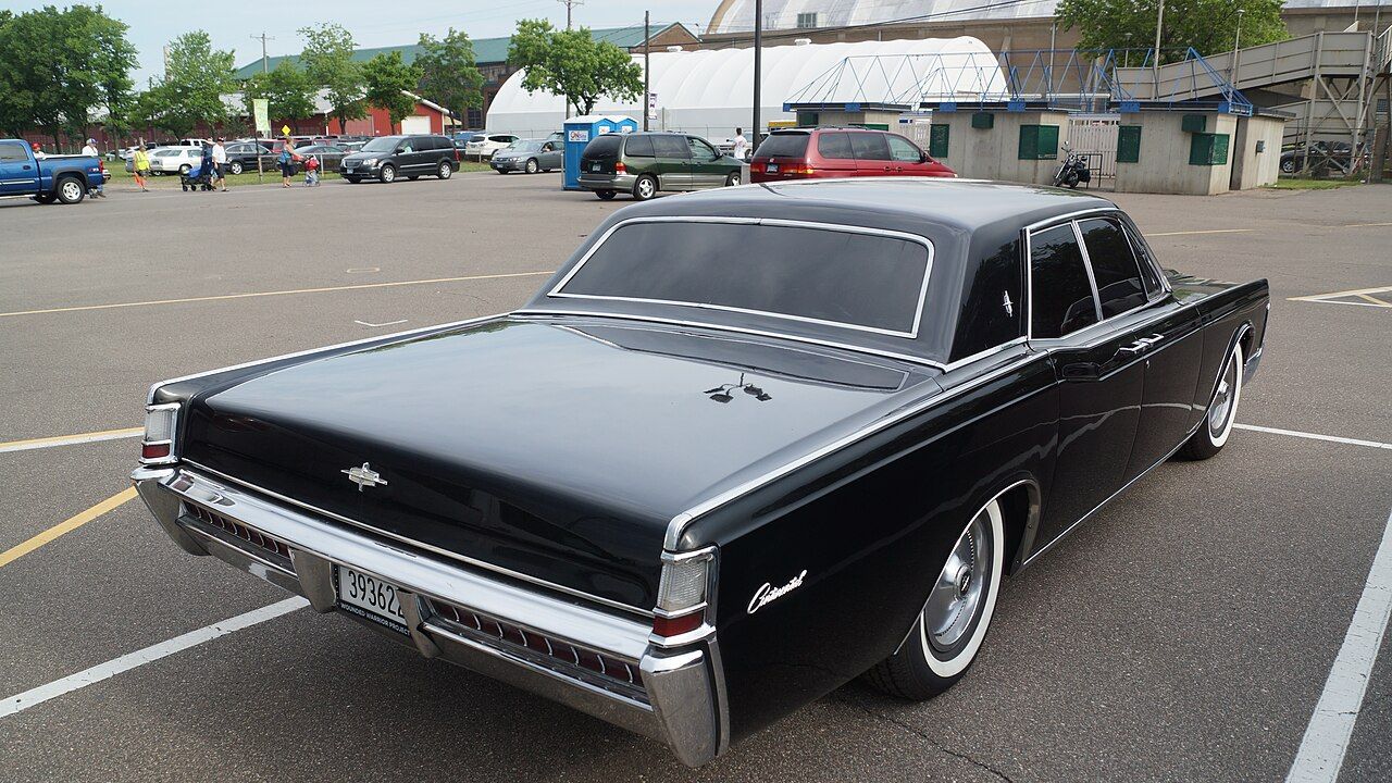 Why did automakers put landau tops on sedans? The reason