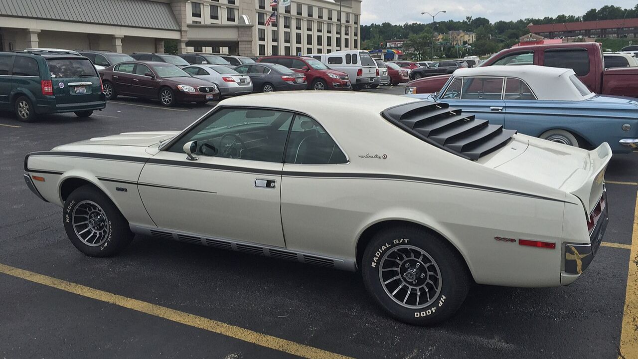 1970 AMC Javelin SST with rear window louvers