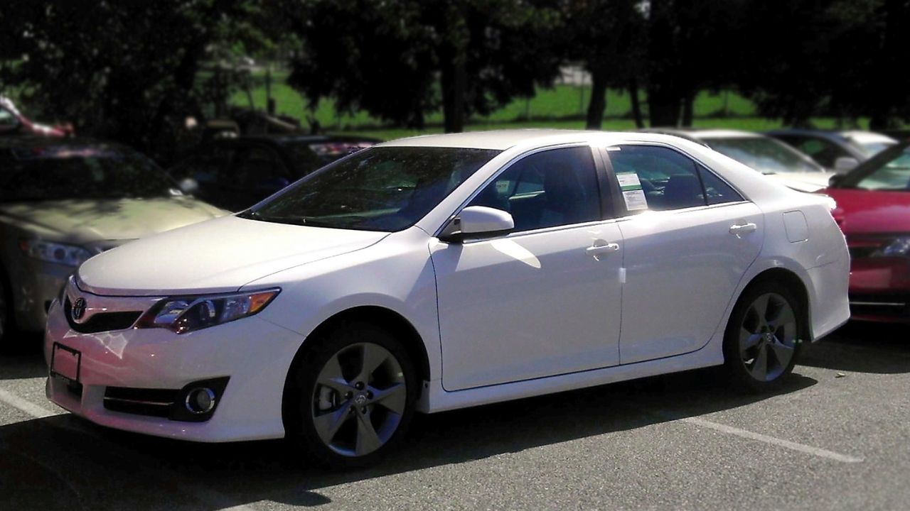 2012 Toyota Camry SE V6 XV50 Sedan retouched