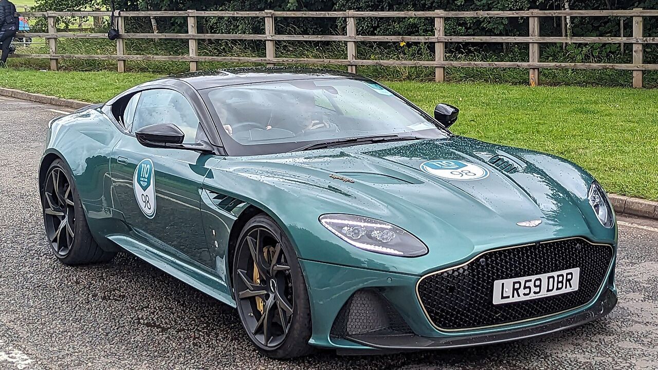 15 Sports cars that were faster than advertised