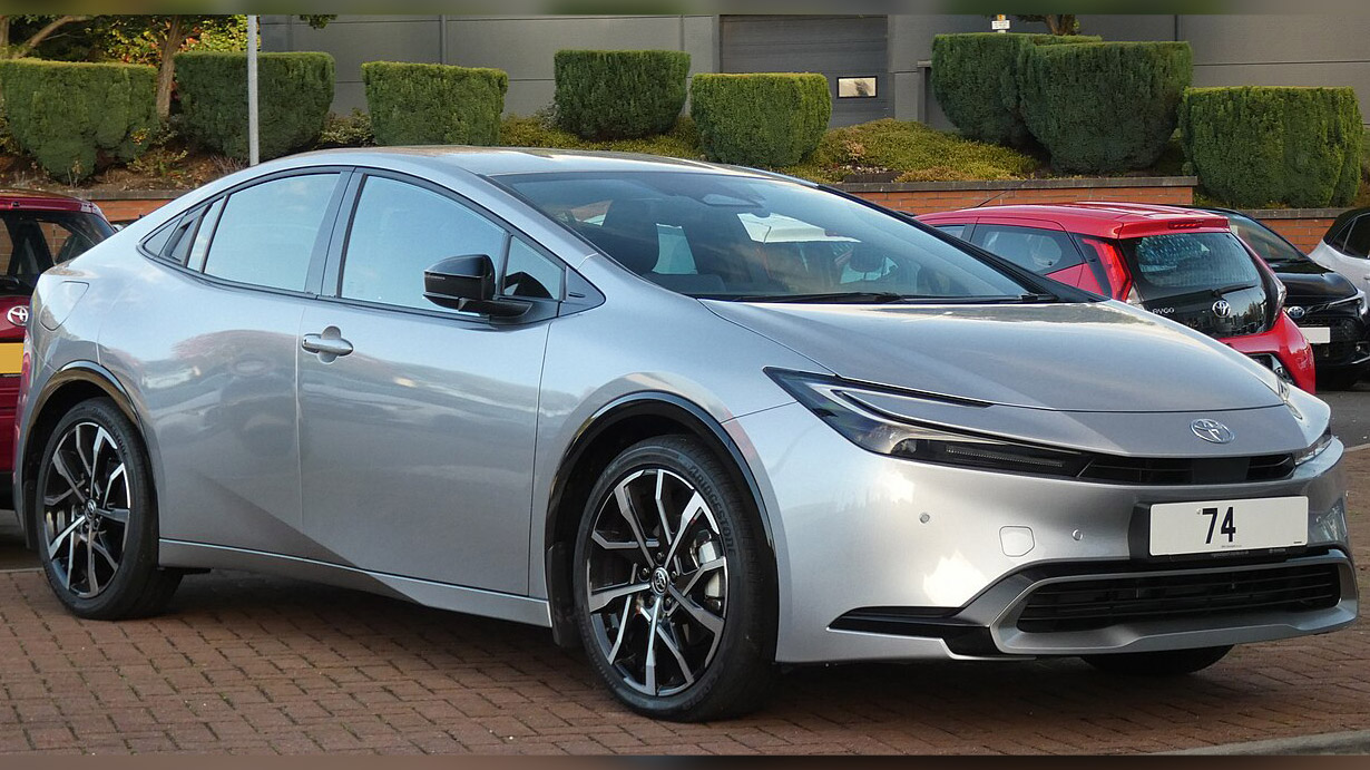 Hybrids explained: cost, savings, and trade-offs