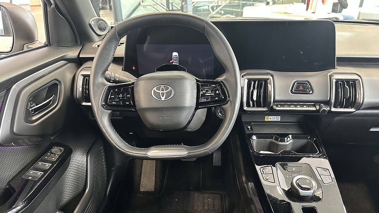 2025 Toyota Urban Cruiser dashboards