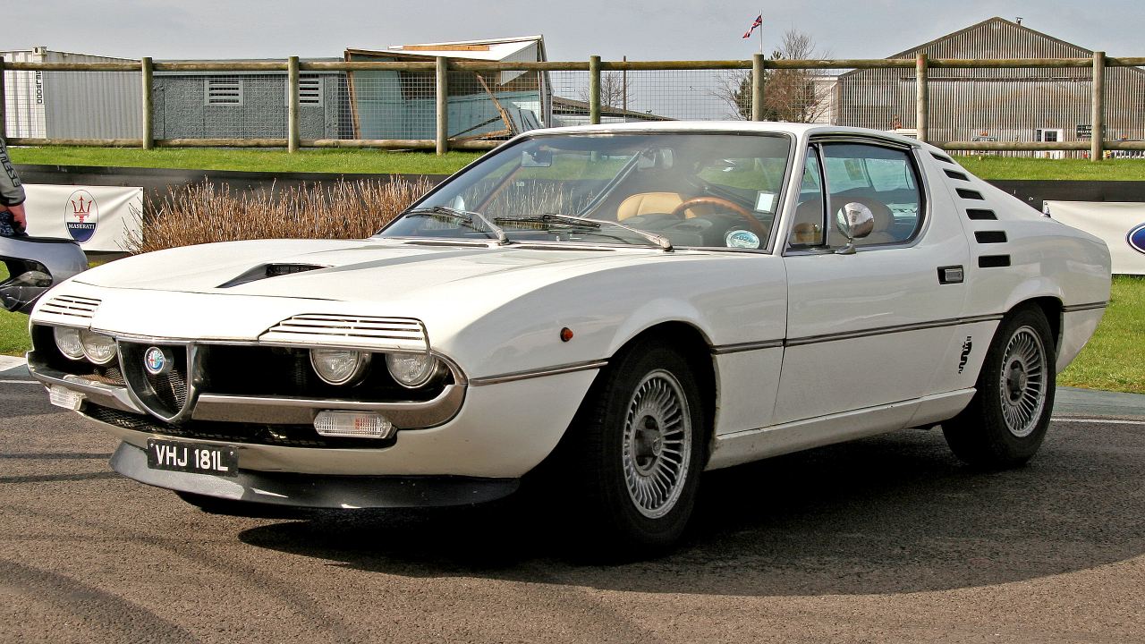 Alfa Romeo Montreal